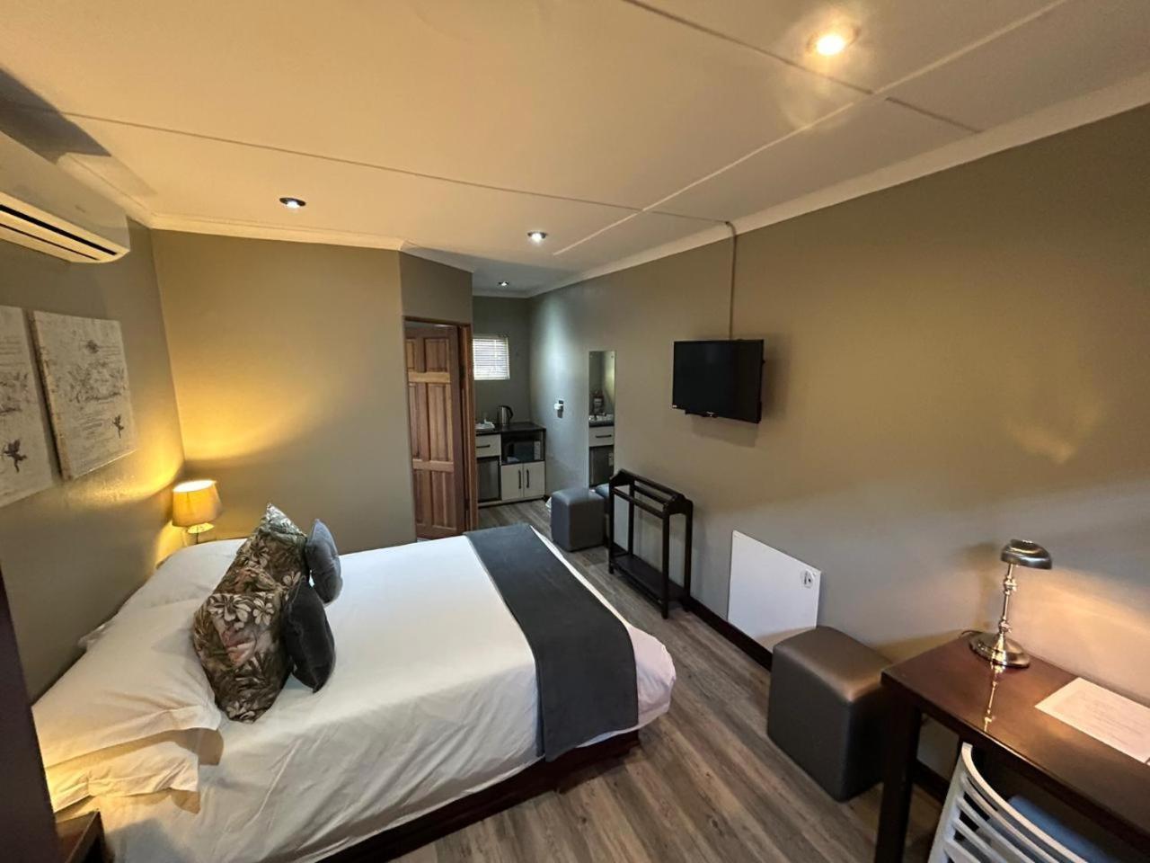 Crisp Guest Rooms Bloemfontein Exterior photo